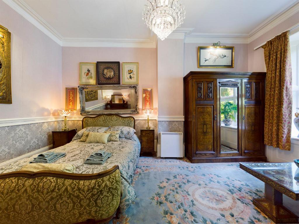 Luxurious Apartment In Historic Mansion - Sleeps 7 Ladock 외부 사진